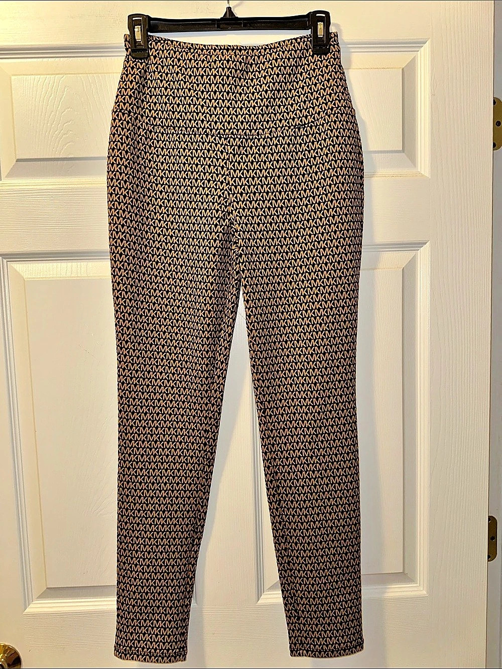 Michael Kors Logo Jacquard Knit Leggings - Black & Brown - Size M